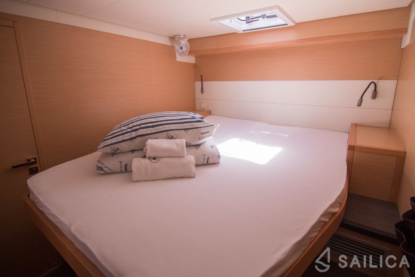 Lagoon 52F - Yacht Charter Sailica