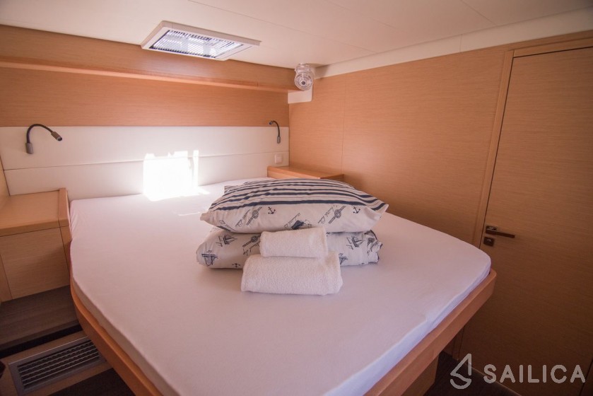 Lagoon 52F - Yacht Charter Sailica