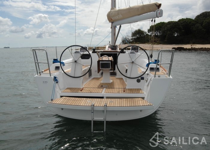 Dufour 335 Grand Large - Yacht Charter Sailica