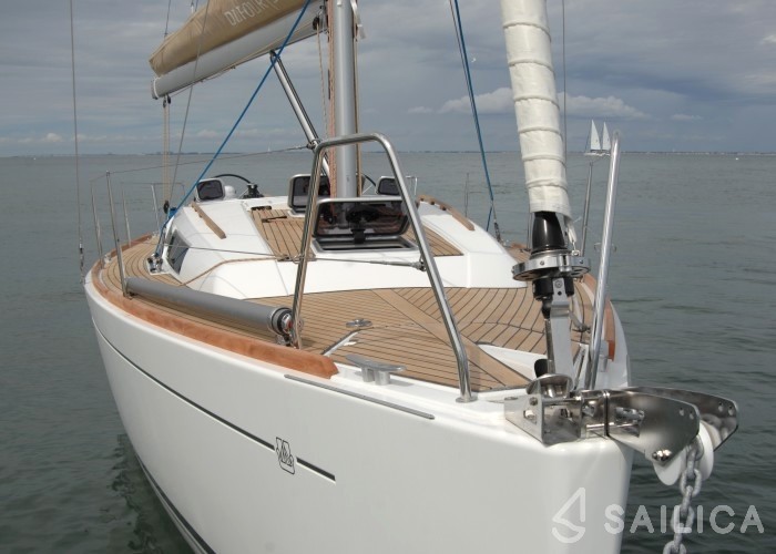 Dufour 335 Grand Large - Yacht Charter Sailica