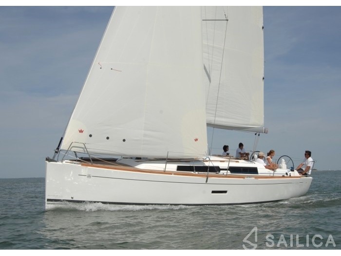 Dufour 335 Grand Large - Yacht Charter Sailica