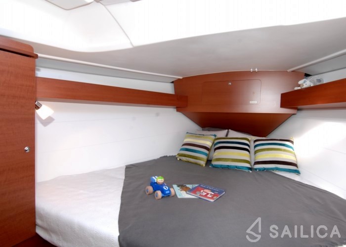 Dufour 335 Grand Large - Yacht Charter Sailica