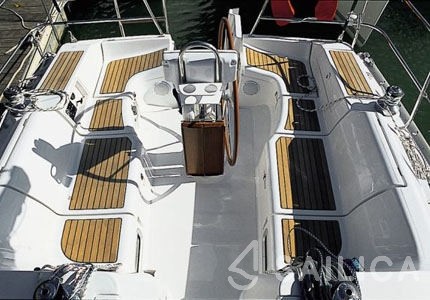 Oceanis 373 - Yacht Charter Sailica