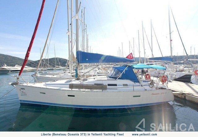 Oceanis 373 - Yacht Charter Sailica