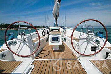 Oceanis 40 - Yacht Charter Sailica