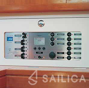 Oceanis 40 - Yacht Charter Sailica