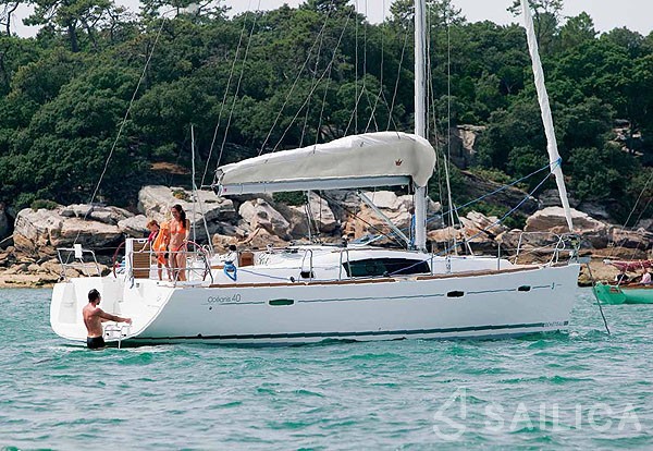 Oceanis 40 - Yacht Charter Sailica