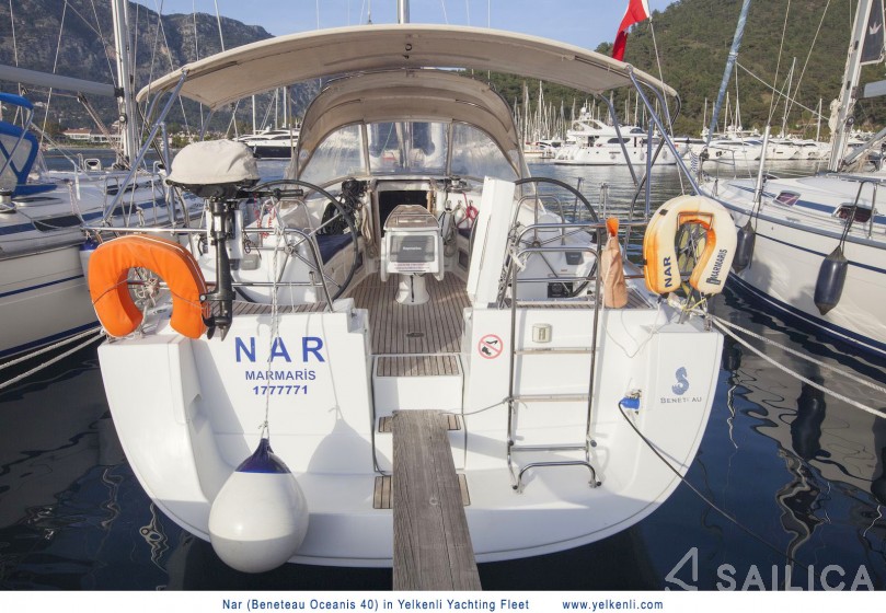 Oceanis 40 - Yacht Charter Sailica