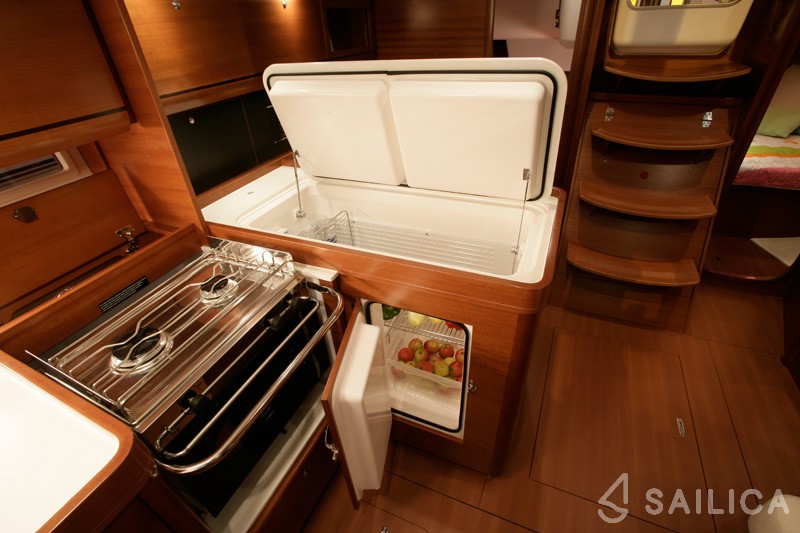 Dufour 405 - Yacht Charter Sailica