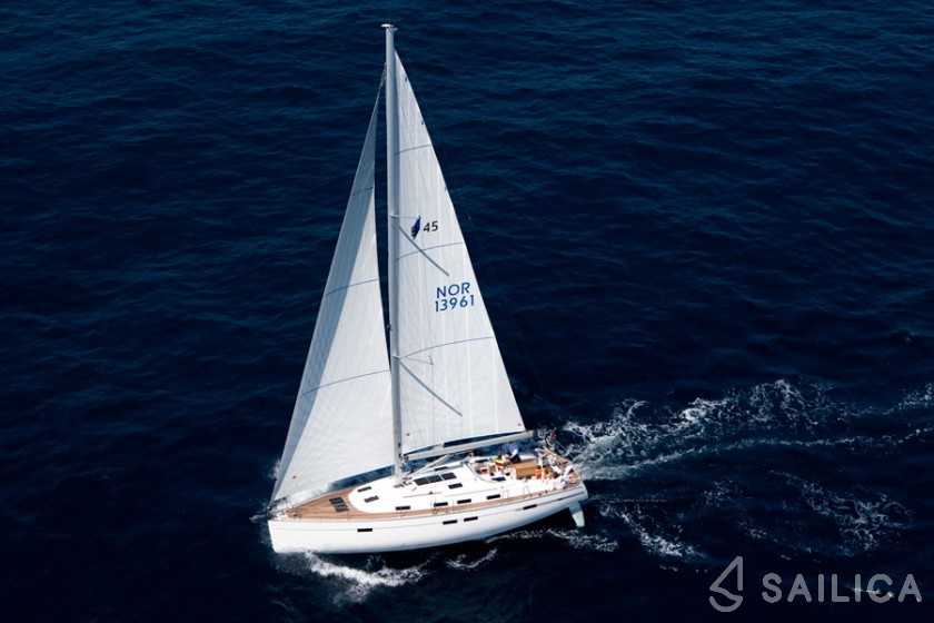 Bavaria 45 Cruiser - Yacht Charter Sailica