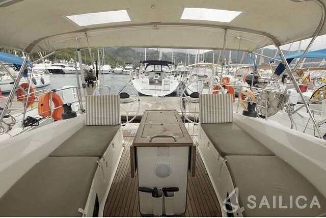 Bavaria 45 Cruiser - Yacht Charter Sailica