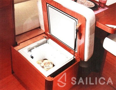 Dufour 450 Grand Large - Yacht Charter Sailica