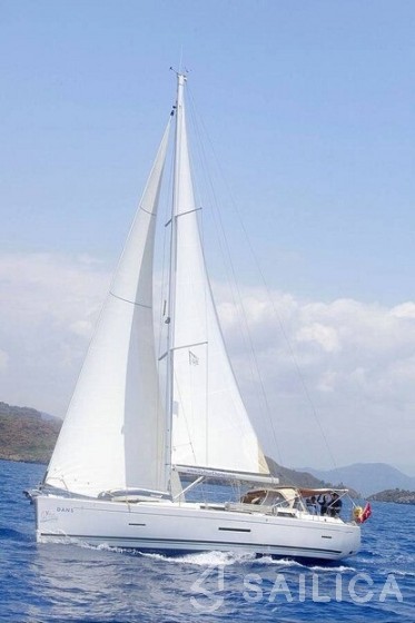 Dufour 450 Grand Large - Yacht Charter Sailica