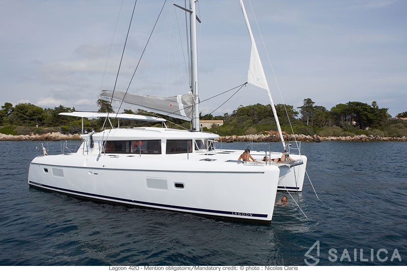 Lagoon 420 - Yacht Charter Sailica
