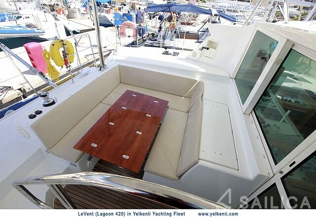 Lagoon 420 - Yacht Charter Sailica