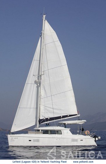 Lagoon 420 - Yacht Charter Sailica
