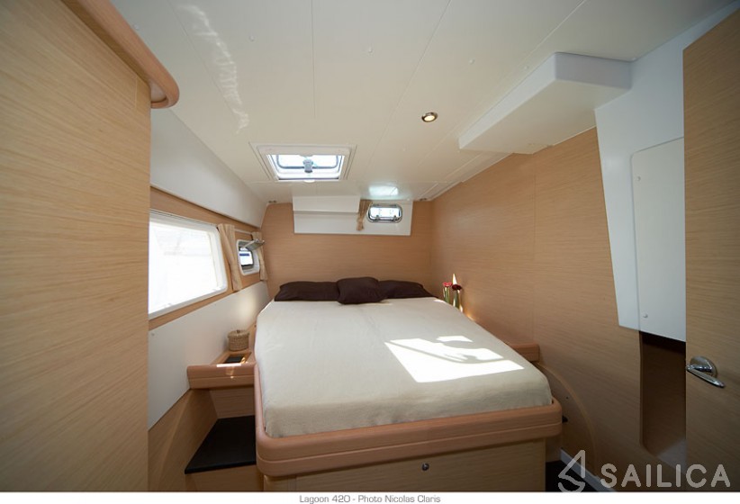 Lagoon 420 - Yacht Charter Sailica