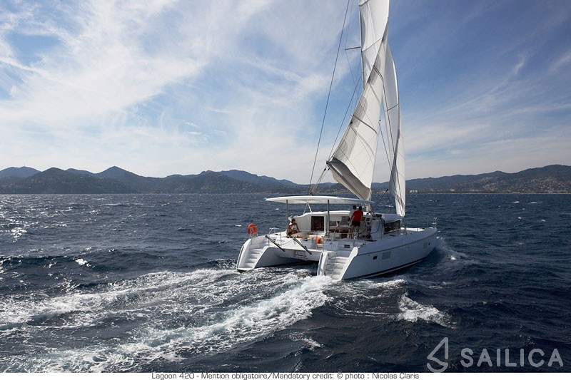 Lagoon 420 - Yacht Charter Sailica