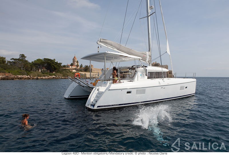 Lagoon 420 - Yacht Charter Sailica