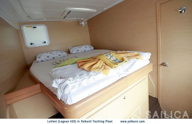 Lagoon 420 - Yacht Charter Sailica