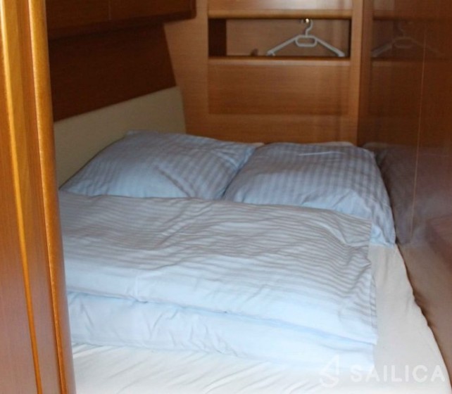 Sun Odyssey 49i - Yacht Charter Sailica