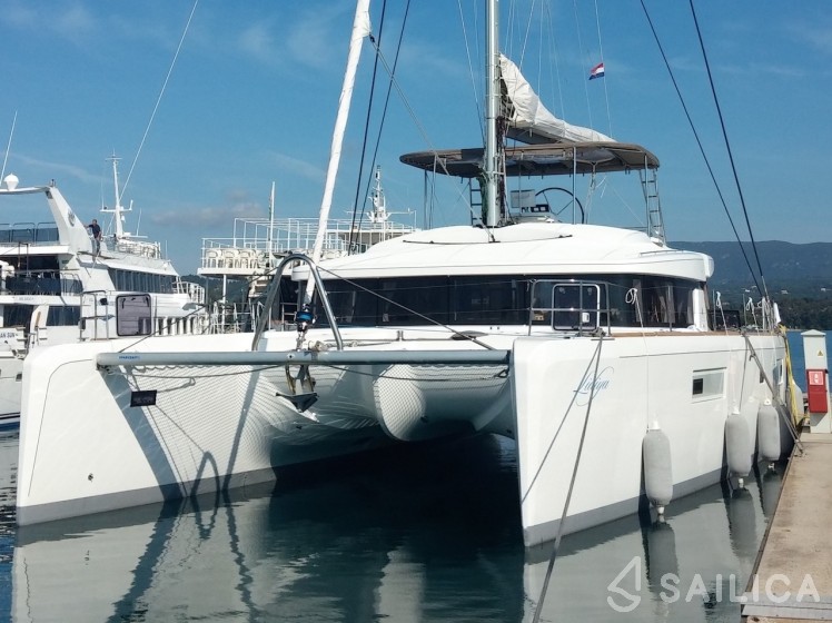 Lagoon 52F - Yacht Charter Sailica