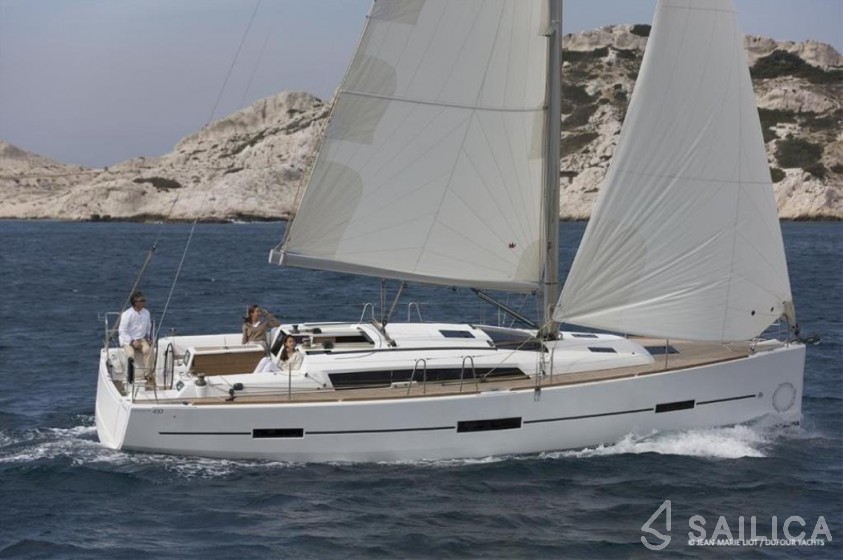 Dufour 410 GL - Yacht Charter Sailica