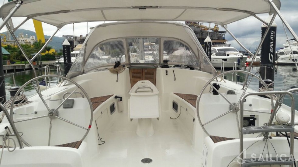 Cyclades 50.4 - Yacht Charter Sailica
