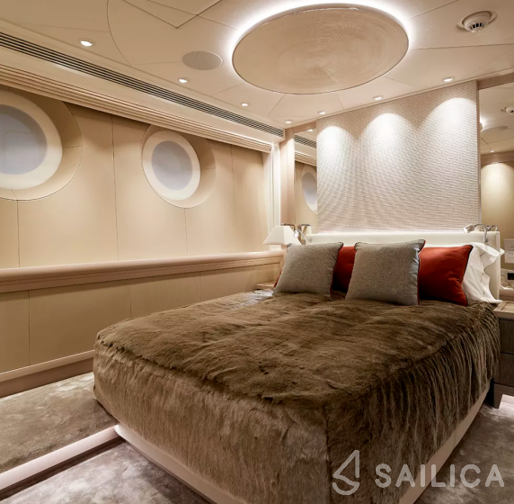 Heesen 51 - Yacht Charter Sailica