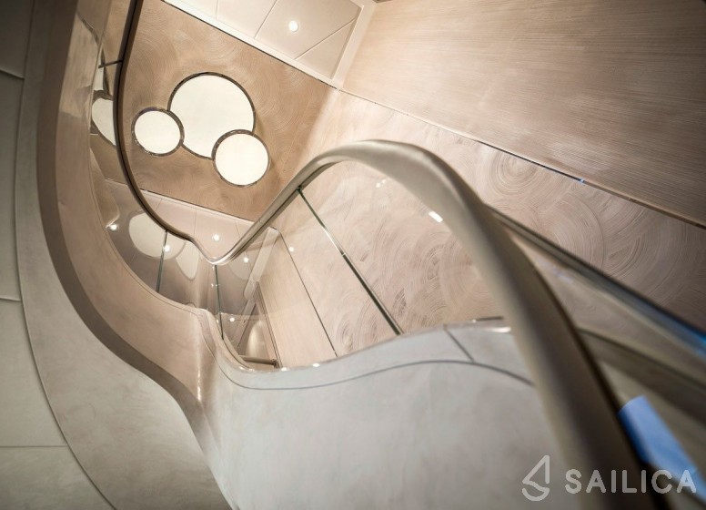 Heesen 51 - Yacht Charter Sailica