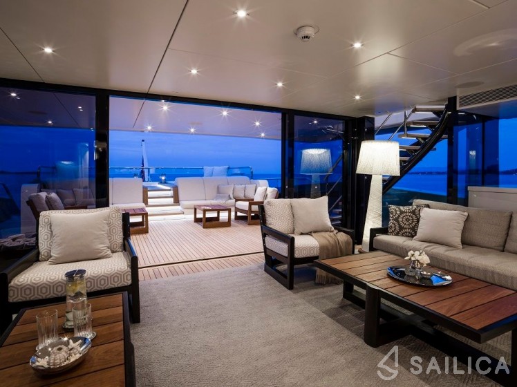 Heesen 51 - Yacht Charter Sailica