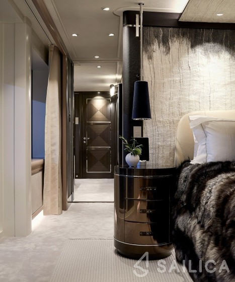 Heesen 51 - Yacht Charter Sailica