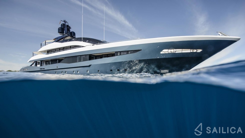 Heesen 51 - Yacht Charter Sailica