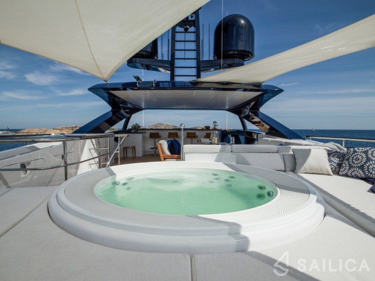 Heesen 51 - Yacht Charter Sailica