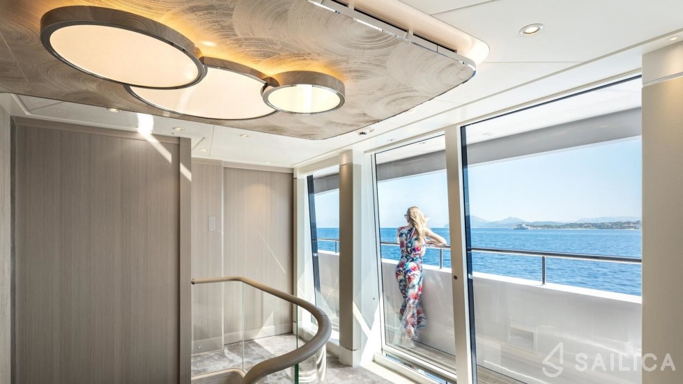 Heesen 51 - Yacht Charter Sailica