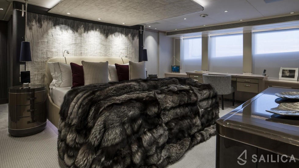 Heesen 51 - Yacht Charter Sailica