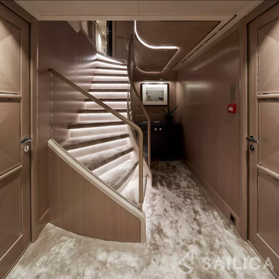 Heesen 51 - Yacht Charter Sailica