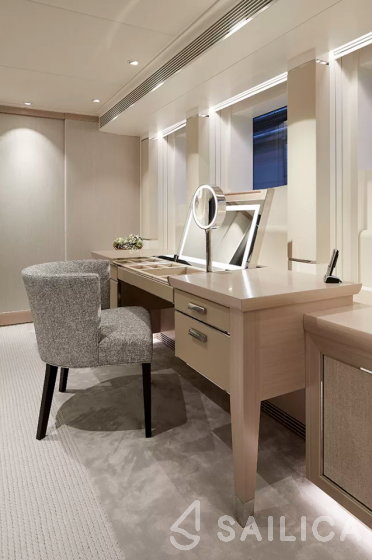 Heesen 51 - Yacht Charter Sailica