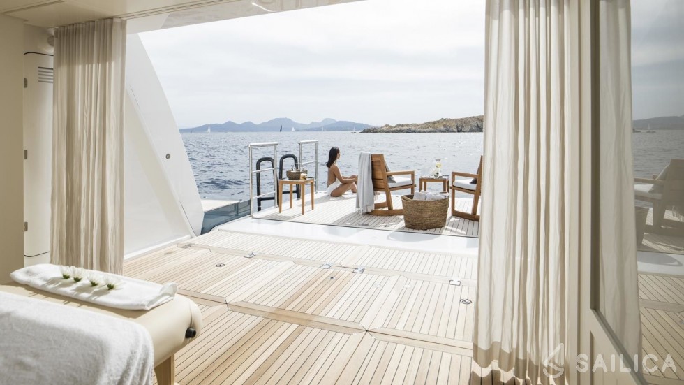 Heesen 51 - Yacht Charter Sailica