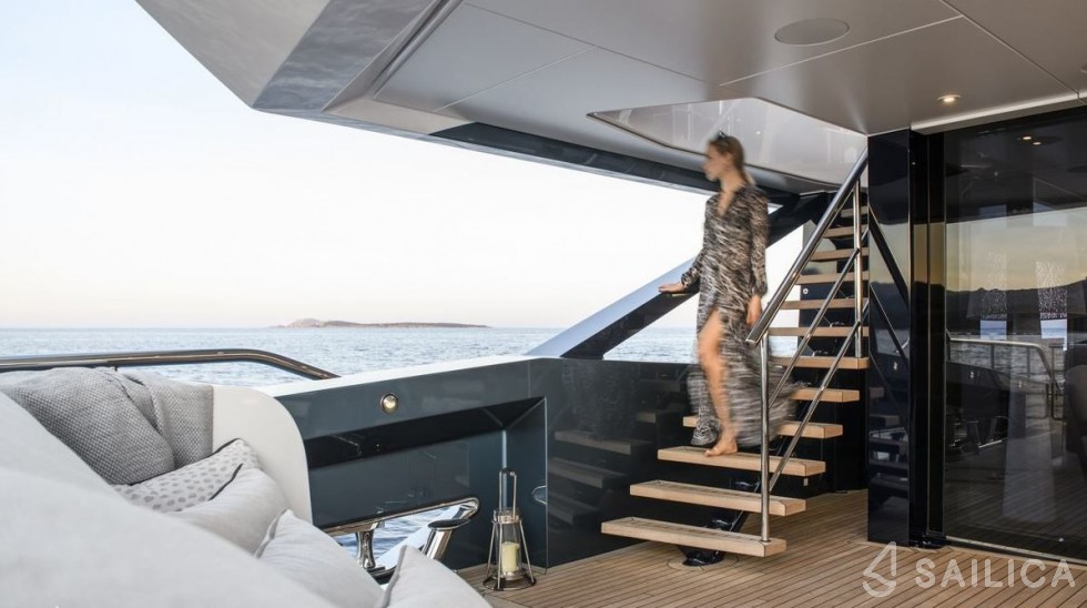 Heesen 51 - Yacht Charter Sailica