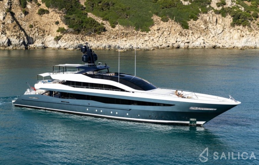 Heesen 51 - Yacht Charter Sailica