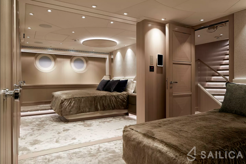 Heesen 51 - Yacht Charter Sailica