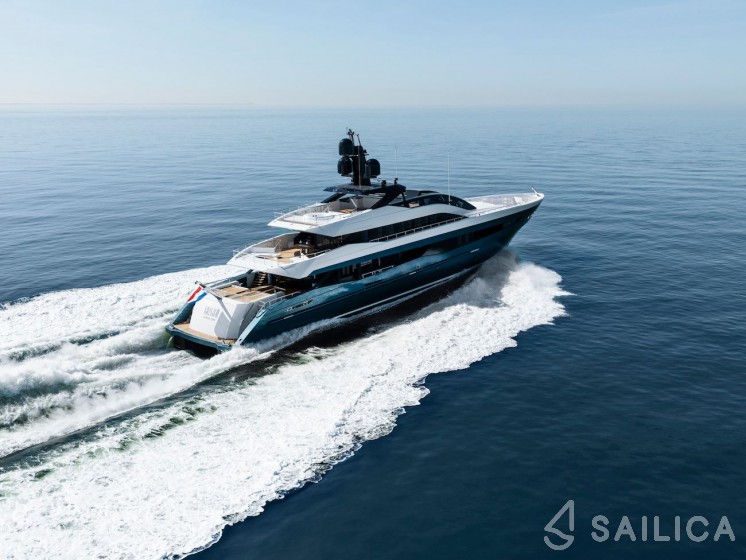 Heesen 51 - Yacht Charter Sailica