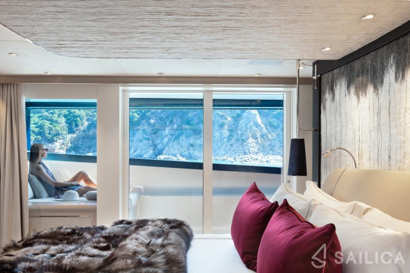 Heesen 51 - Yacht Charter Sailica
