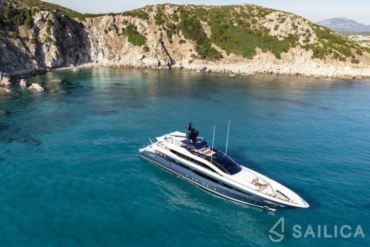 Heesen 51 - Yacht Charter Sailica