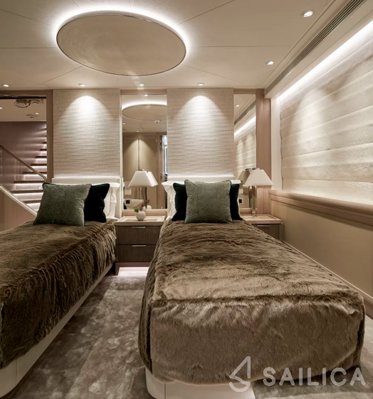 Heesen 51 - Yacht Charter Sailica