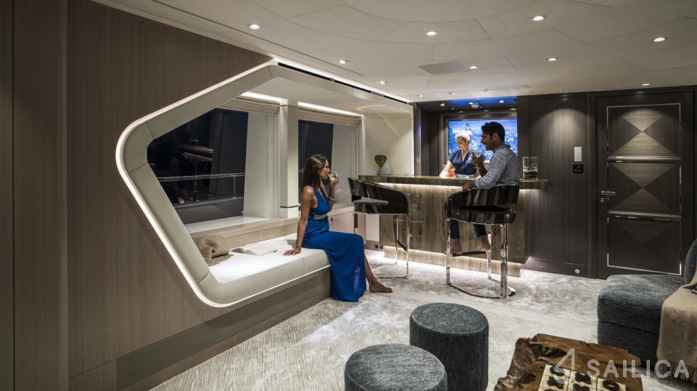 Heesen 51 - Yacht Charter Sailica