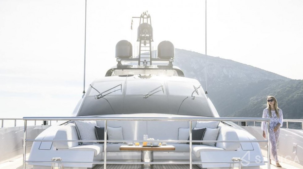 Heesen 51 - Yacht Charter Sailica