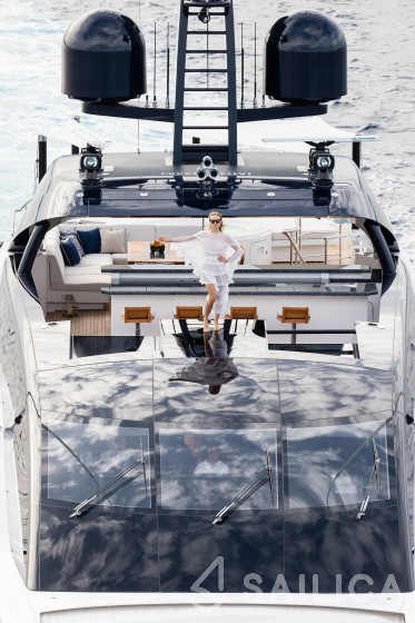 Heesen 51 - Yacht Charter Sailica