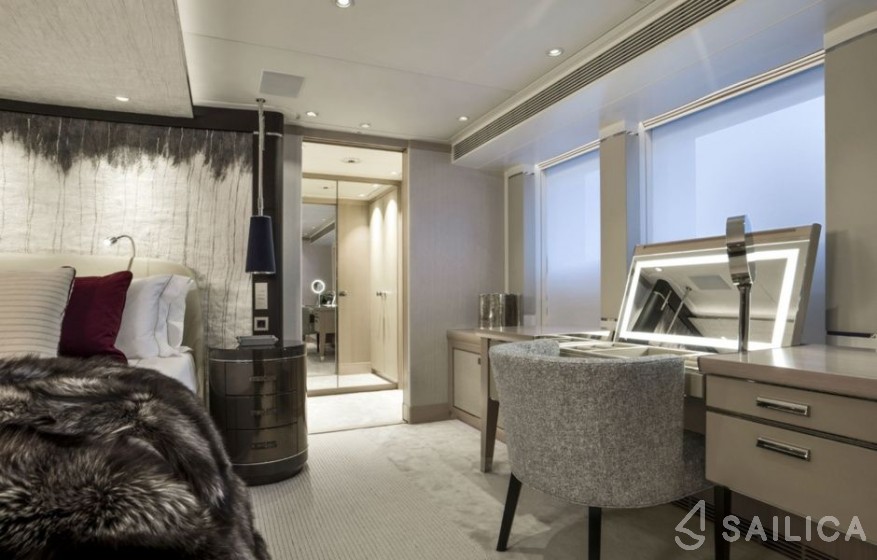 Heesen 51 - Yacht Charter Sailica